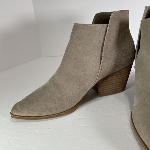 Dolce Vita DAINE Bootie Women’s Size 10M Tan Suede Step Ankle Stacked 2.5” Heel - Picture 4 of 12